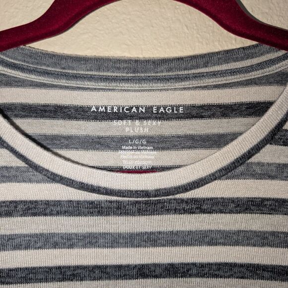 American Eagle Soft & Sexy Plush Striped Grey White Long Sleeve Women's Size L - Picture 2 of 3